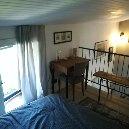 La Petite Maison Bed & Breakfast 3*