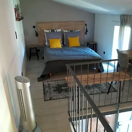 La Petite Maison 3* Laroque-Timbaut