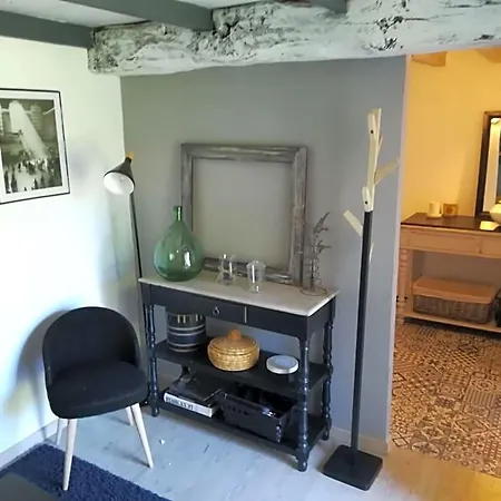 La Petite Maison Bed & Breakfast 3*