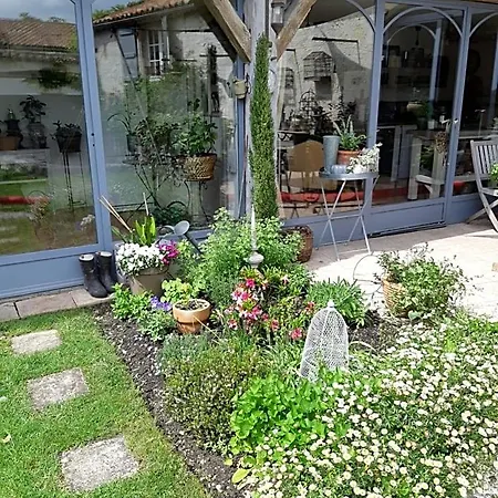 La Petite Maison 3* Laroque-Timbaut